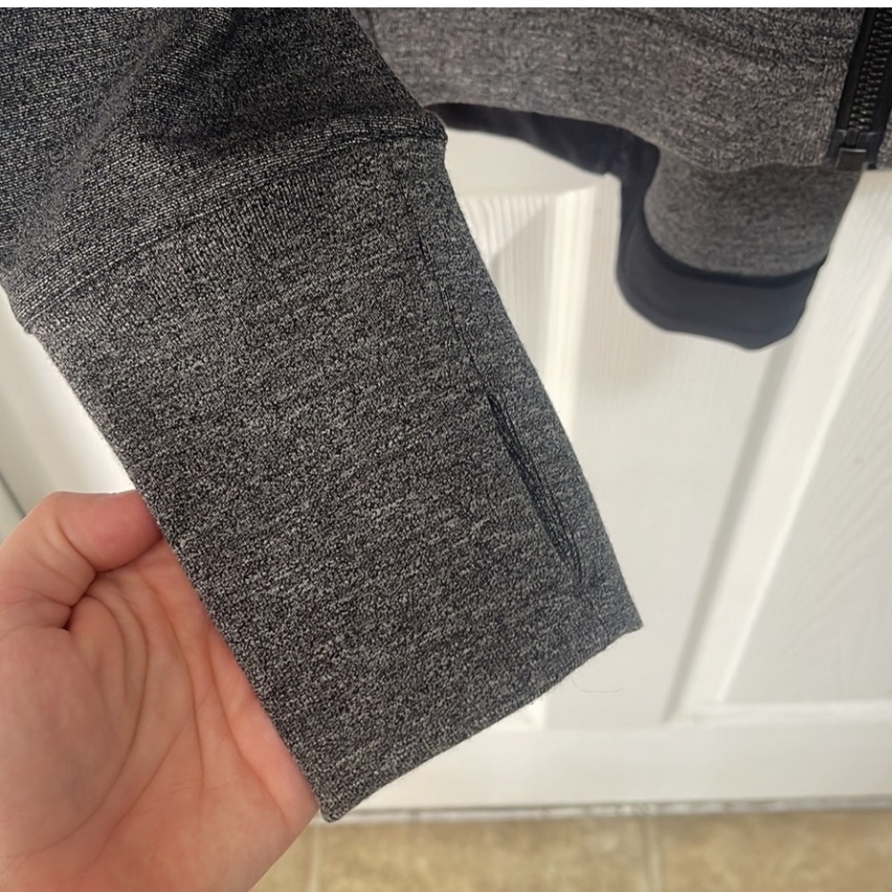 Lululemon City Trek Jacket in Heathered Black Size 4 - Picture 4 of 9